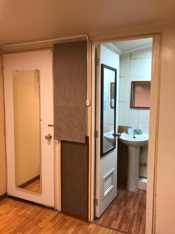 Hostal Las Condes Familiar Santiago Ngoại thất bức ảnh